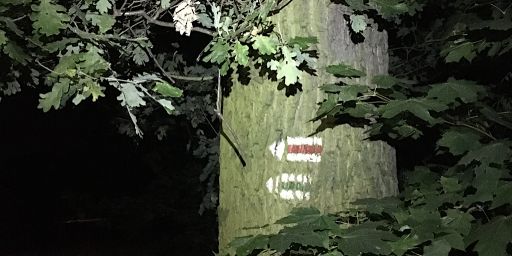 Wegmarkierung um 1:00 Uhr