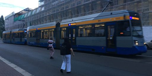 Am Ende die Straßenbahn